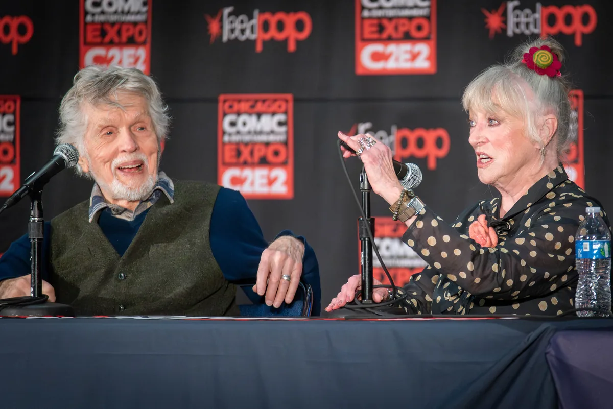 Tom Skerritt e Veronica Cartwright, atores de Alien (1979), na C2E2 de 2024